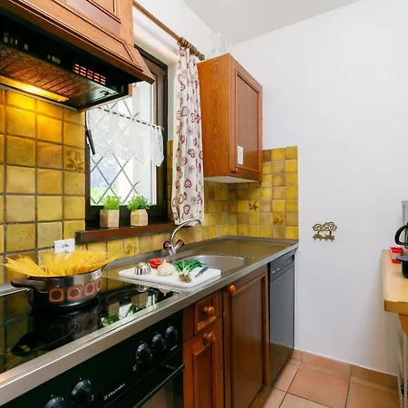 Apartment Residence Miralago - Utoring Apt- B16 By Interhome Lejlighed